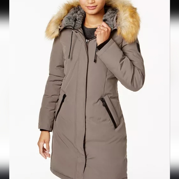 Vince Camuto Jackets & Blazers - Vince CamutoFaux-Fur-Trim Hooded Down Parka Sz Small